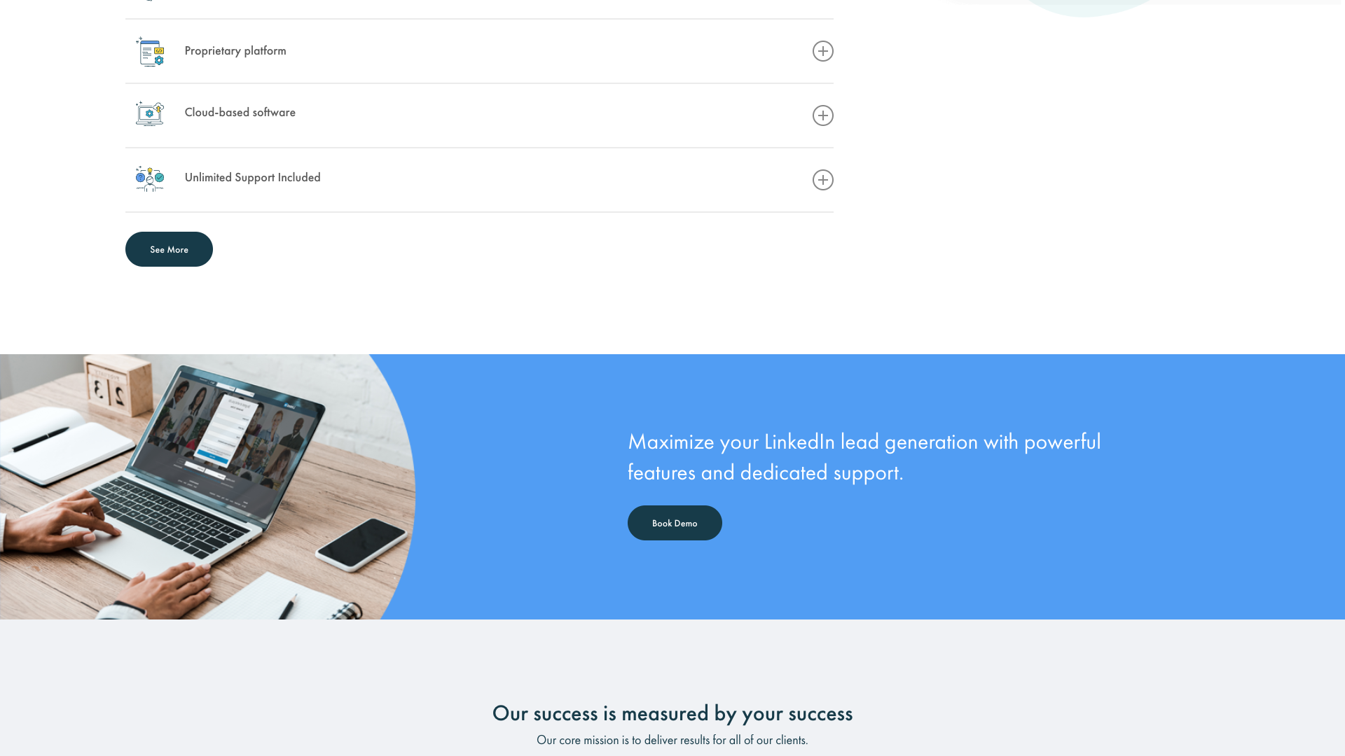 Overall rating and social proof section on homepage